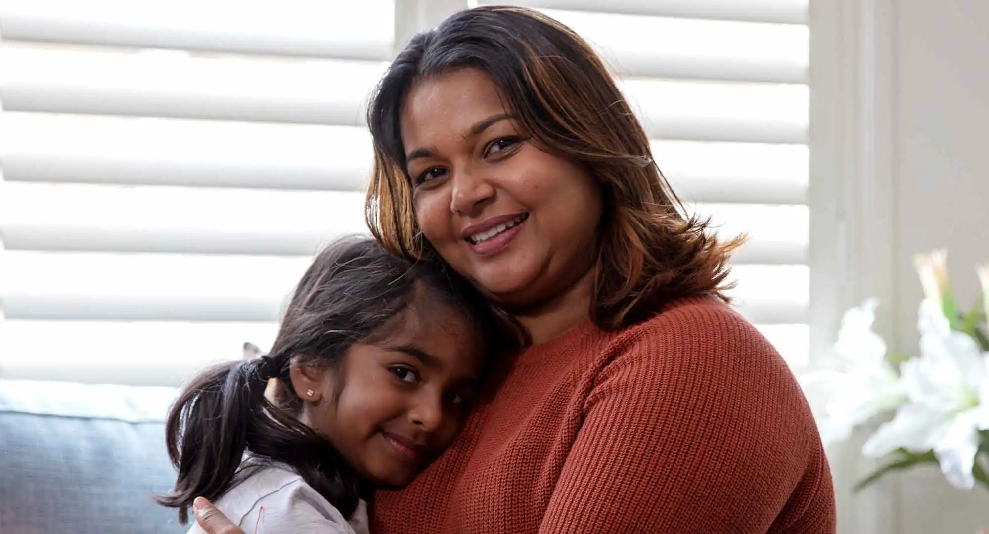 Parent-studying-online