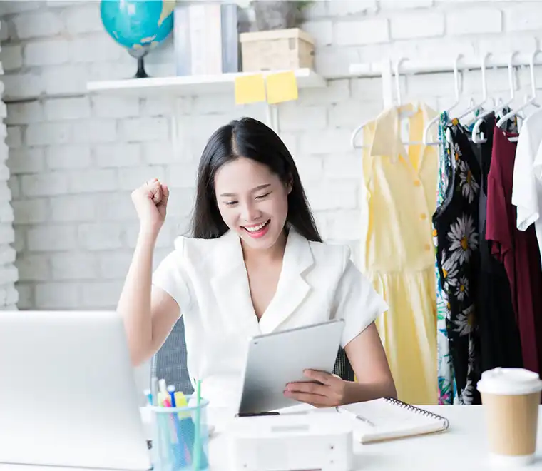 Fashion-start-up-manager-celebrates-success-in-workshop