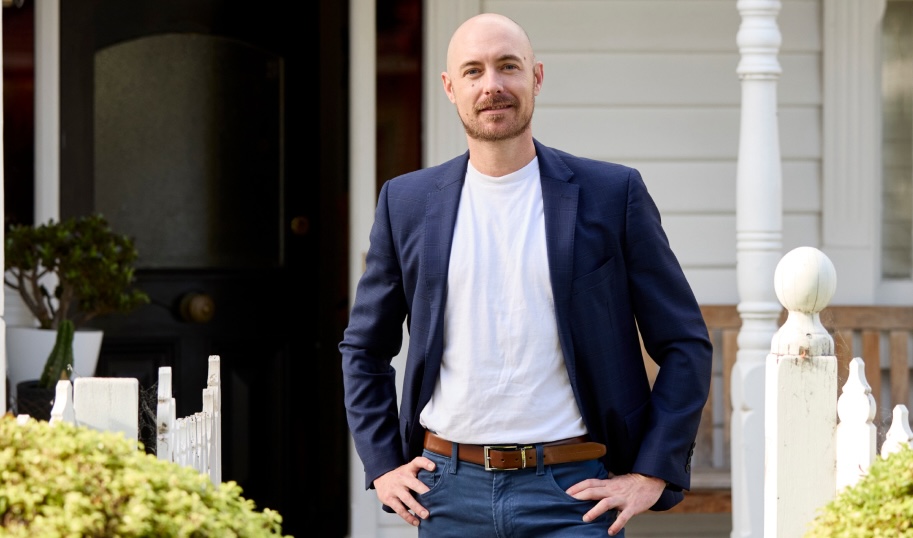 Swinburne Online student, Mark at his home
